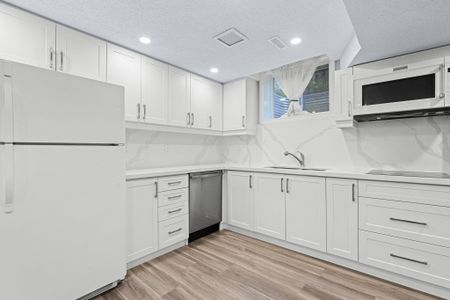 For Lease - 162 Walton Drive Unit# Basement, Aurora, Ontario - Photo 2