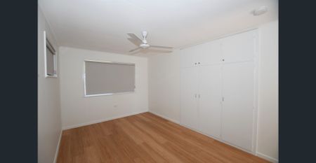 NEAT TWO BEDROOM UNIT! - Photo 4