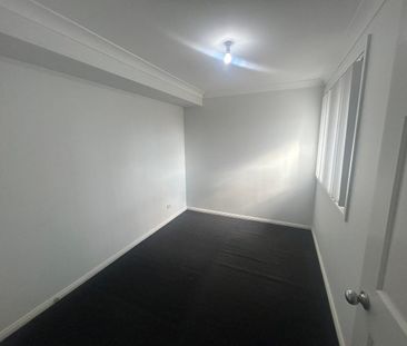 3 BEDROOM DUPLEX! - Photo 1