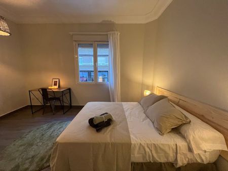 Calle de Espronceda, Madrid, Community of Madrid 28003 - Photo 2