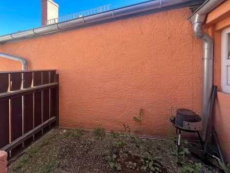 Möbliertes WG-Zimmer in einer großzügigen 5-Zimmer-Wohnung - Photo 5