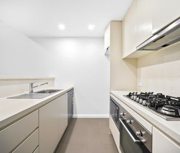 Modern & Tranquil Courtyard Living | Floorboards - Photo 1