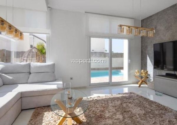 Luxury Villa in Benijófar, for rent