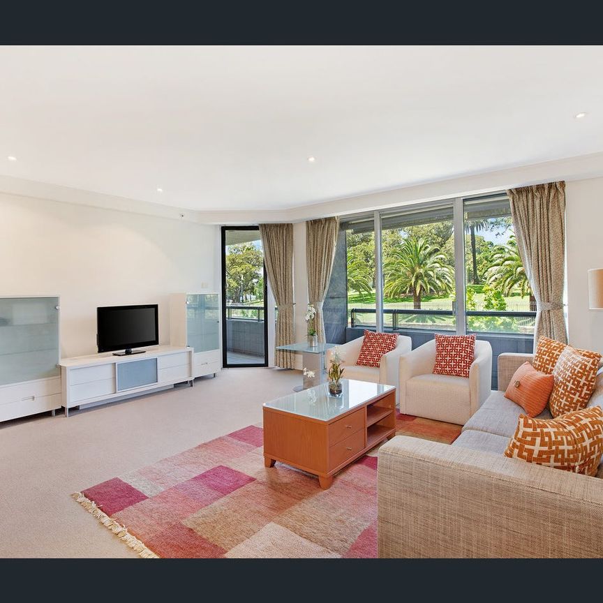Sydney's Premiere Address steps from Opera House | Unfurnished - Photo 1