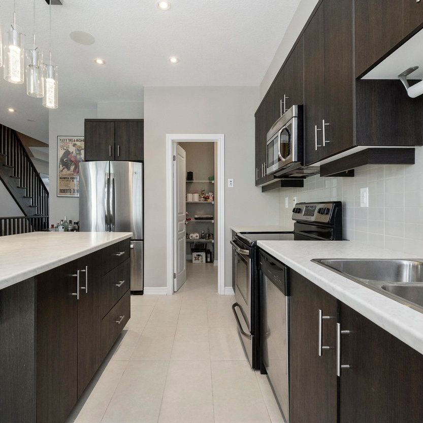 For Lease - 215 Dundas Street Unit# 9, Hamilton, Ontario - Photo 1