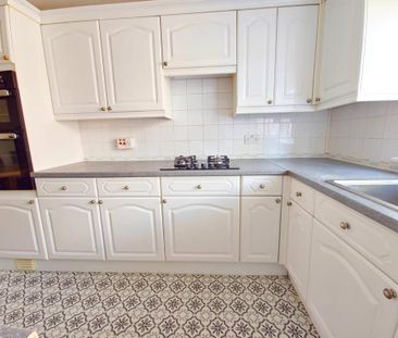4 bedroom terraced house to rent - Photo 6