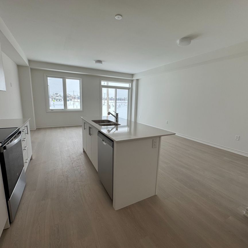 For Lease - 68 Sanderson Drive, Kawartha Lakes, Ontario - Photo 1