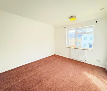 2 bedroom end of terrace house to rent - Photo 5