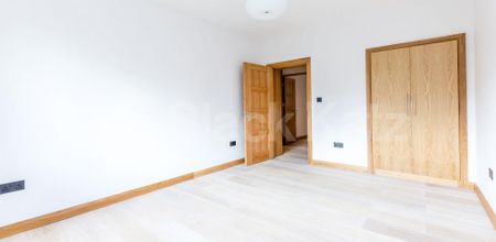 2 Bedroom, 1 bath, 1 reception Flat - Photo 3