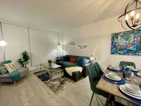 2 bed + den/2 bath at Ellis Parc - Photo 3