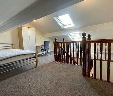 Fantastic 3 bedroom flat - Photo 5