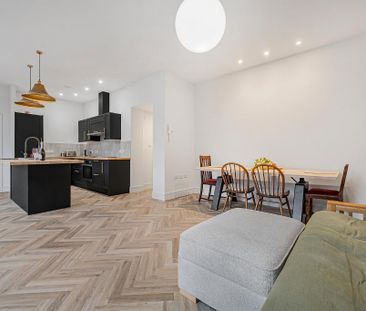 3 bedroom apartment to rent - Photo 2