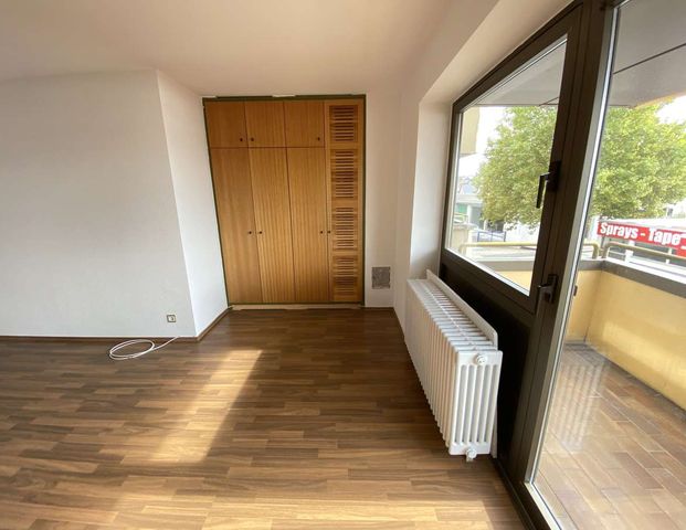 KL -Nähe PRE-Park, Appartement mit Pantryküche, Balkon, Stellplatz, Tageslichtbad "Aufzug" - Foto 1