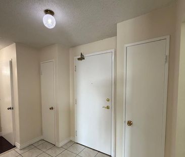 For Lease - 145 HILLCREST Avenue Unit# 413, Mississauga, Ontario - Photo 3