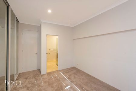 27 Tidewater Way, Ascot WA 6104 - Photo 2