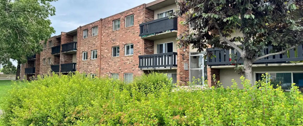 Confederation Park Apartments I & II — 1 Bedroom - Photo 1