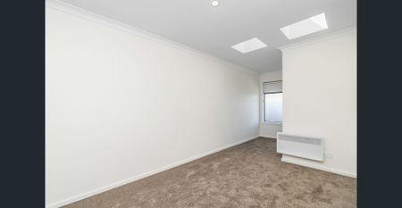 **RECEIVE ONE MONTH FREE RENT, ASK US HOW! Modern 4-Bedroom Townhome for Lease in Cloverton Estate - Photo 3