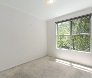 Unit 203/26 Queens Road, Melbourne. - Photo 2