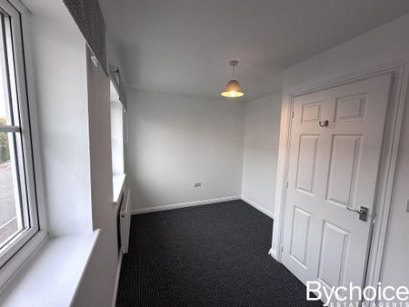 2 bedroom terraced house to rent - Photo 3