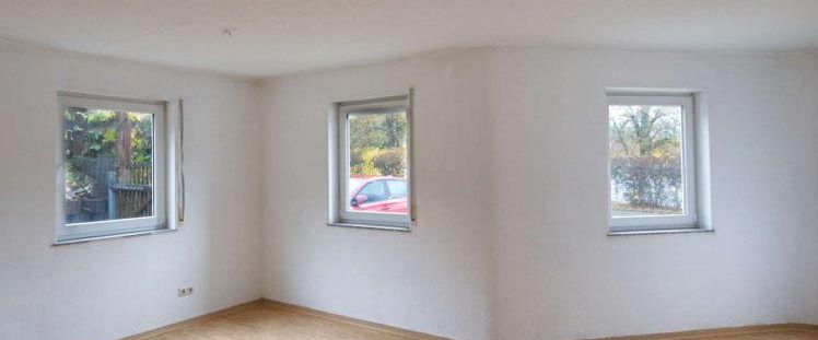 Freundliche 2-Raumwohnung mit Fußbodenheizung / Einbauküche und PKW-Stellplatz - Photo 1