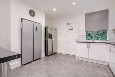 1 bedroom semi-detached house to rent - Photo 2