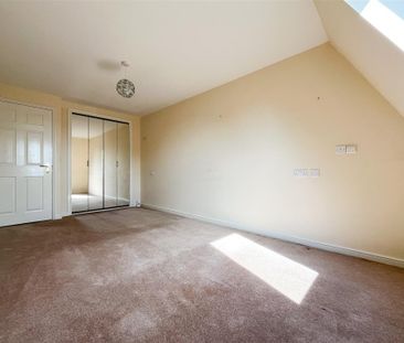 1 bedroom Retirement property to rent - Photo 5