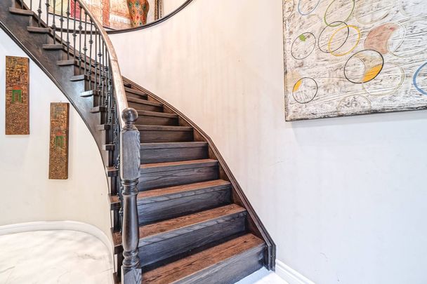 For Lease - 2427 Valley Heights Cres. N/A, Oakville, Ontario - Photo 1