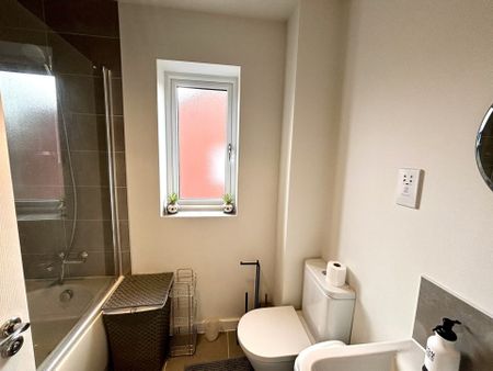 DunnLane, Mickleover, DERBY - Photo 2