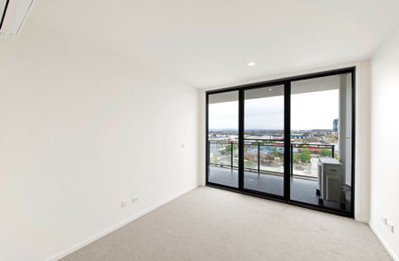 Uptown Living - Photo 4