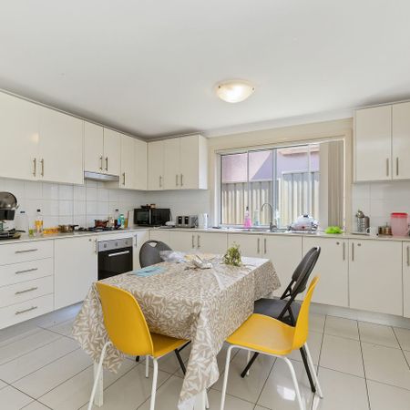 1 room for rent in a shared house - Photo 4