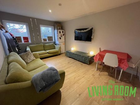 5 bedroom flat to rent - Photo 2