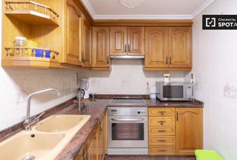 valencia, Valencian Community 46940