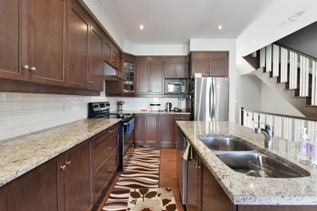 For Lease - 77 ARKOSE Street, Kanata, Ontario - Photo 3