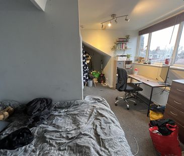 5 bedroom terraced house to rent - Photo 4