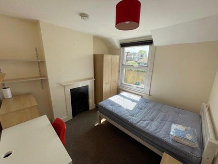 4 bedroom house share to rent - Photo 2