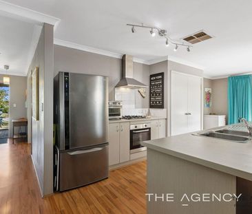 Spacious Family Home with Theatre, Study & Alfresco Living - Photo 2