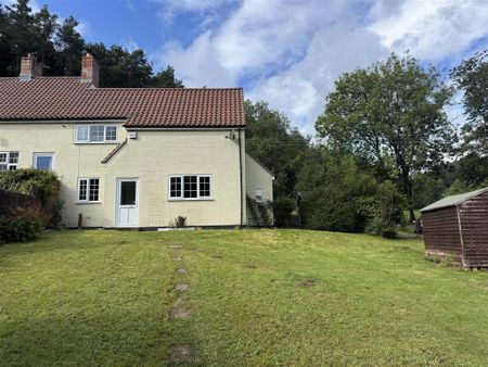 3 bedroom semi-detached house to rent - Photo 5