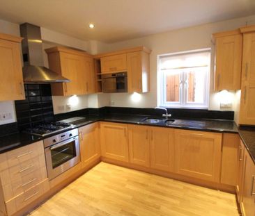 2 bedroom terraced house to rent - Photo 2