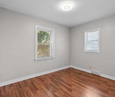 For Lease - 13 Craig Boulevard, Grimsby, Ontario - Photo 2