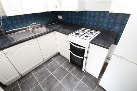 3 bedroom terraced house to rent - Photo 5