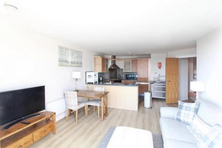 2 bedroom flat to rent - Photo 3