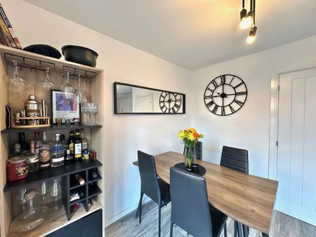 3 bedroom end of terrace house to rent - Photo 3