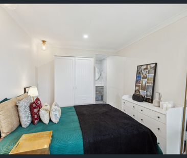 Chic and Modern Renovated Home - Your Sanctuary of Style and Comfort! - Photo 6