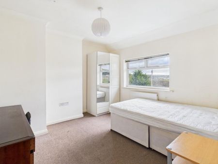 4 bedroom terraced house to rent - Photo 2