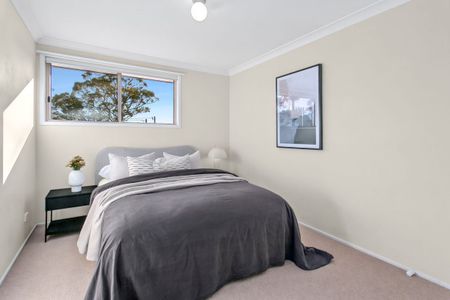 SPACIOUS FAMILY LIVING IN THE HEART OF FORESTVILLE - Photo 5