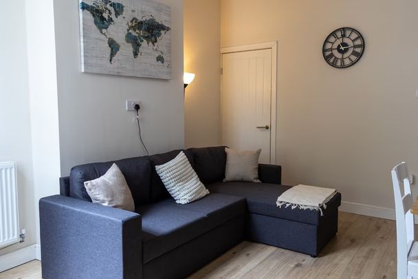 4 Bed Terraced House, Northfield Road, CV1 - Photo 1