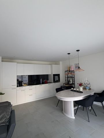 3.5-Zimmer-Wohnung mit Balkon und Bergblick in Näfels - Foto 3