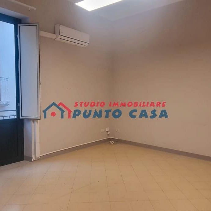 Pressi Via XXX Gennaio - Appartamento vuoto 3 vani - Photo 1