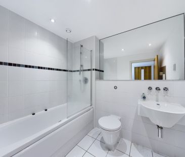 St James Walk, Cheltenham, Glos, GL50 - Photo 4