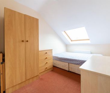 5 bed maisonette to rent in Warwick Street, Heaton, NE6 - Photo 4